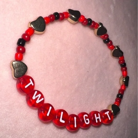 Twilight Friendship Bracelet 🐀✨ - Picture 4 of 4